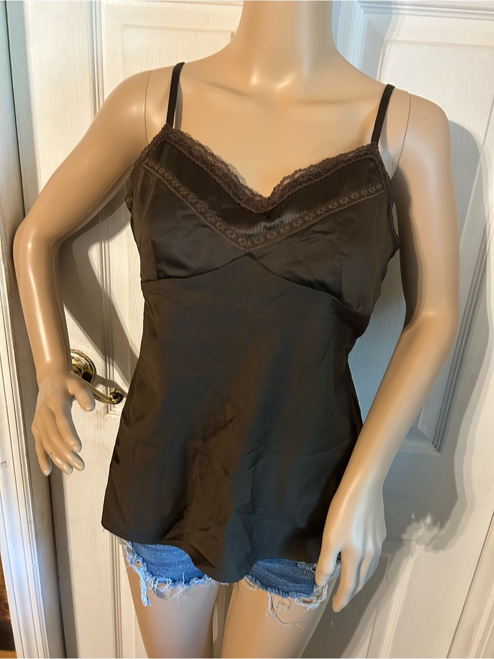 Y2K Cato Brown Cami with Lace Trim